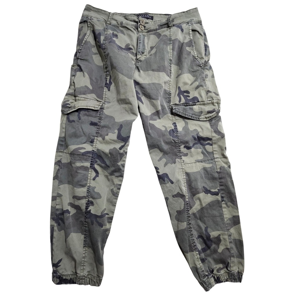 Sanctuary Standard Surplus Camo Cargo Jogger Pants Green Camouflage 31 CP0694NTA